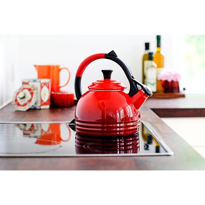 Чайник 2,1 л, вишневый Le Creuset