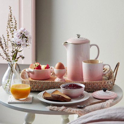 Shell Pink Le Creuset