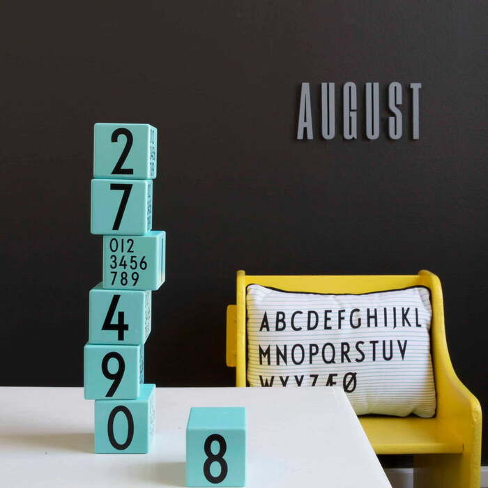 Буквы E 12x0,9 см розовые Wooden Letters Indoor Design Letters