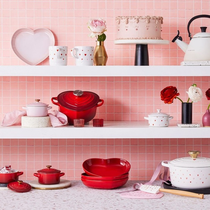 Блюдо сервировочное глубокое 30 см Meringue Heart Le Creuset