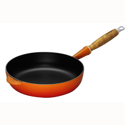 Сотейник чугунный 28 см с деревянной ручкой, оранжевый Le Creuset