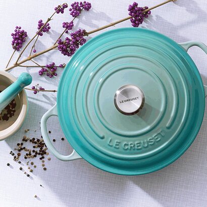 Кастрюля / жаровня с крышкой 22 см Cool Mint Le Creuset