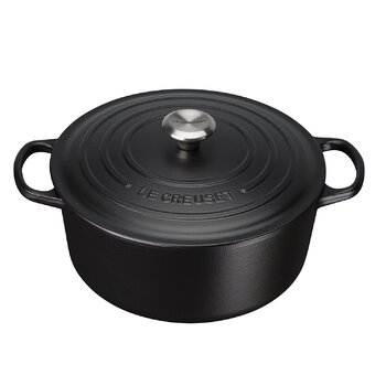 Кастрюля / жаровня с крышкой 26 см, черный матовый Signature Le Creuset