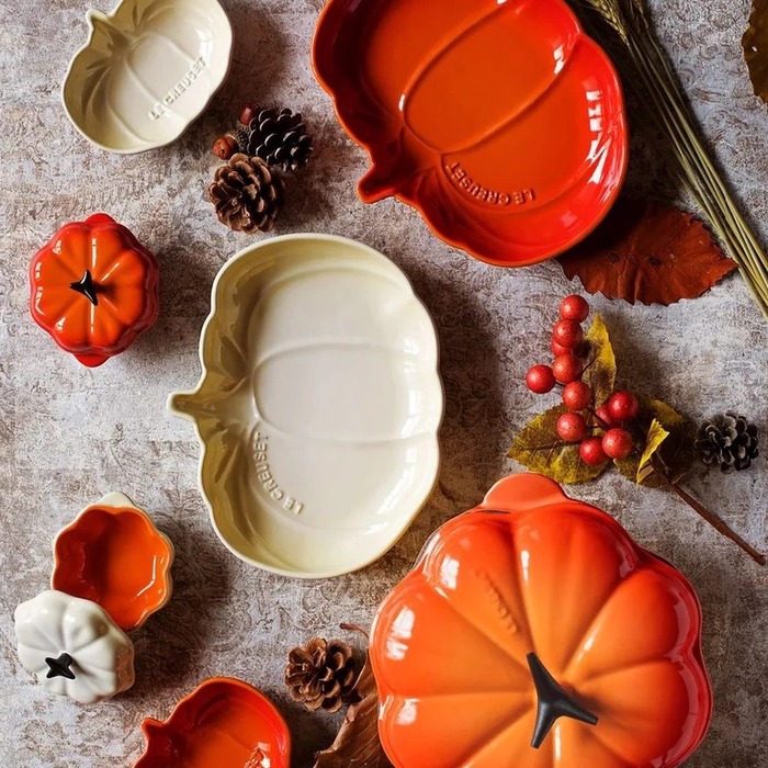 Тарелка 23 см Meringue Halloween Le Creuset