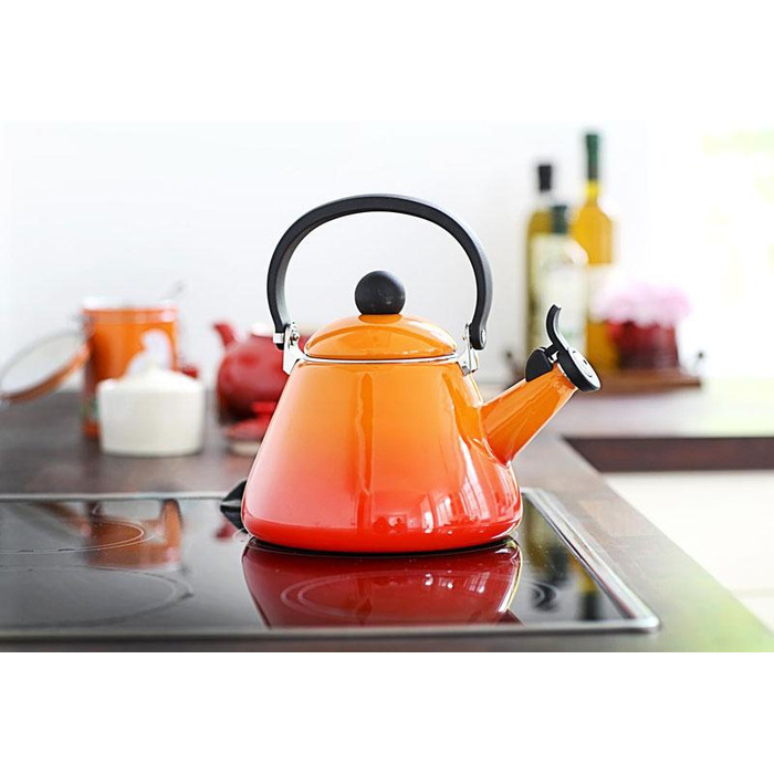 Чайник 2,1 л, вишневый Le Creuset