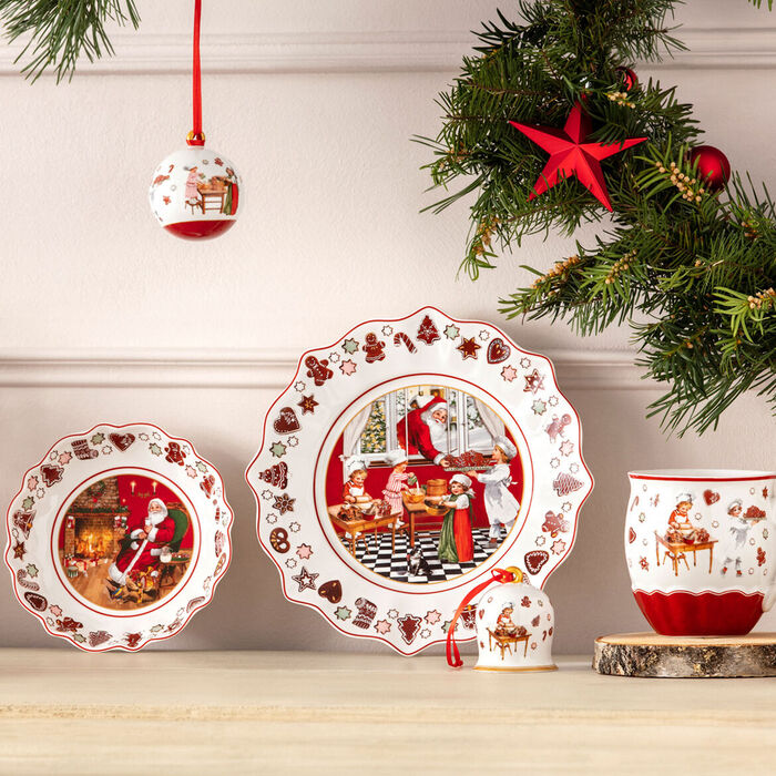 Тарелка "Рождественские угощения" 23,5 см Annual Christmas Edition 2023 Villeroy & Boch