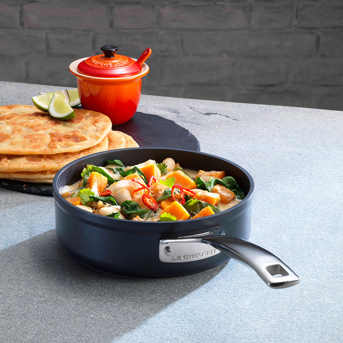 Сотейник 26 см Toughened Non-Stick Le Creuset