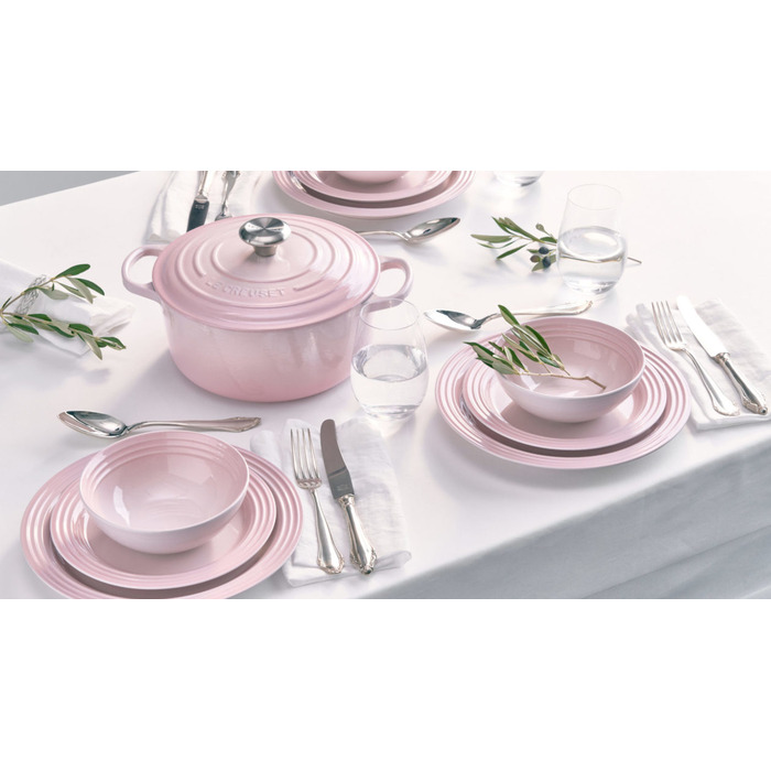 Shell Pink Le Creuset